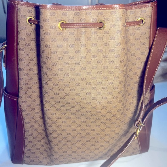 Authentic vintage Gucci bucket bag. In pristine condition. Micro GG. - Picture 2 of 11